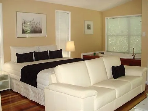 Amore On Buderim Rainforest Cabins Sunshine Coast Aparthotel